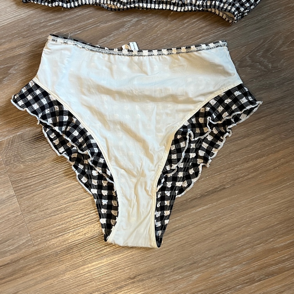 Solid & Striped Off The Shoulder Gingham Ruffle S… - image 5